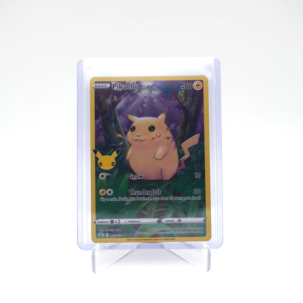 2021 Pokemon PIKACHU 005/025 Celebrations 25th Anniversary Holo Rare English (Card 5/10)